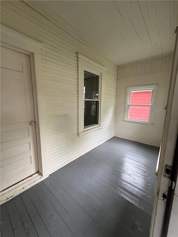 Photo 10 of 23 - 709 Rhodes Street, Grandview, MO 64030