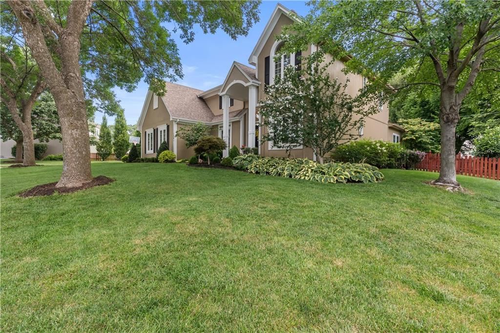 1041 SW Ellis Drive — photo 4