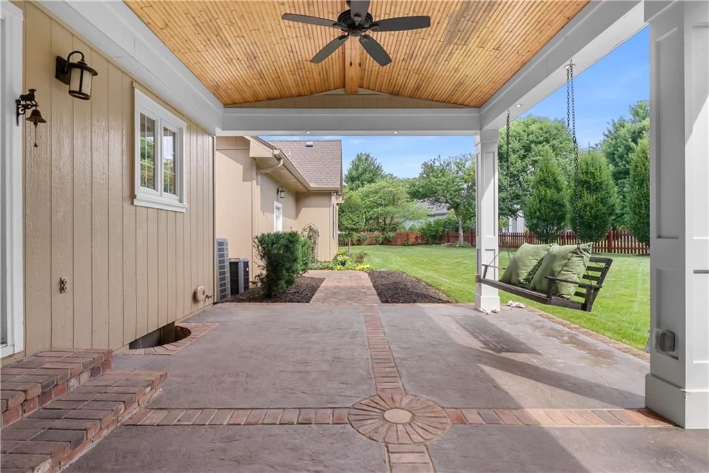 1041 SW Ellis Drive — photo 57