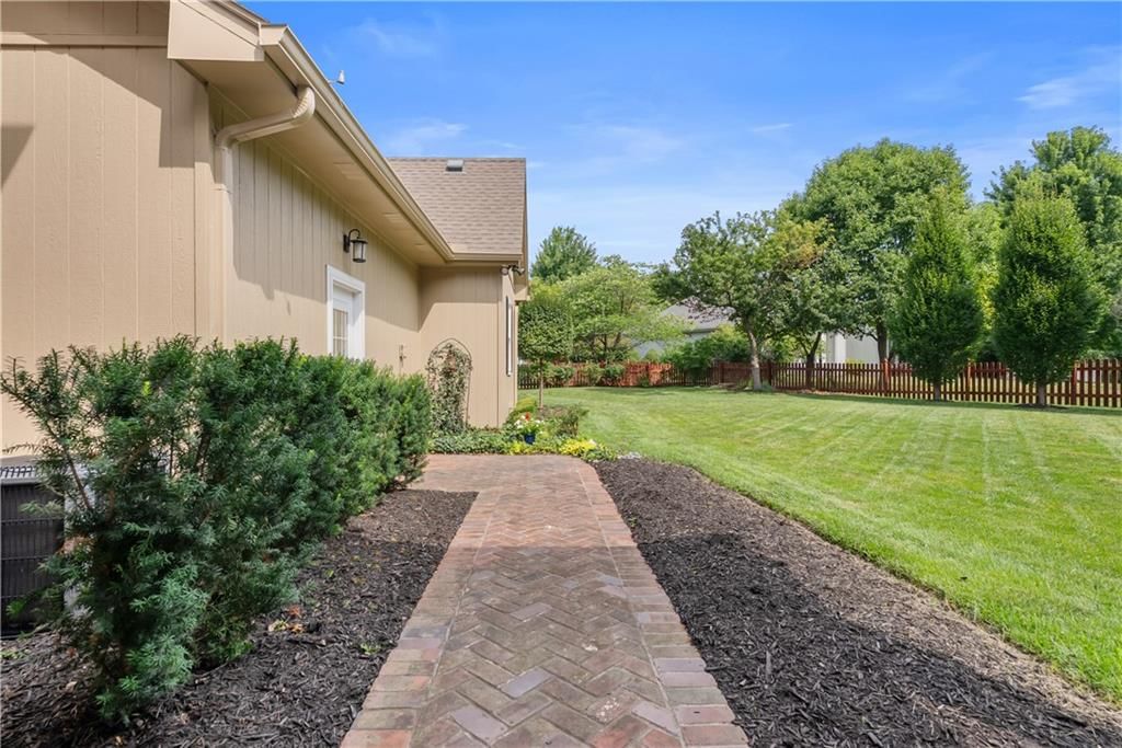 1041 SW Ellis Drive — photo 58