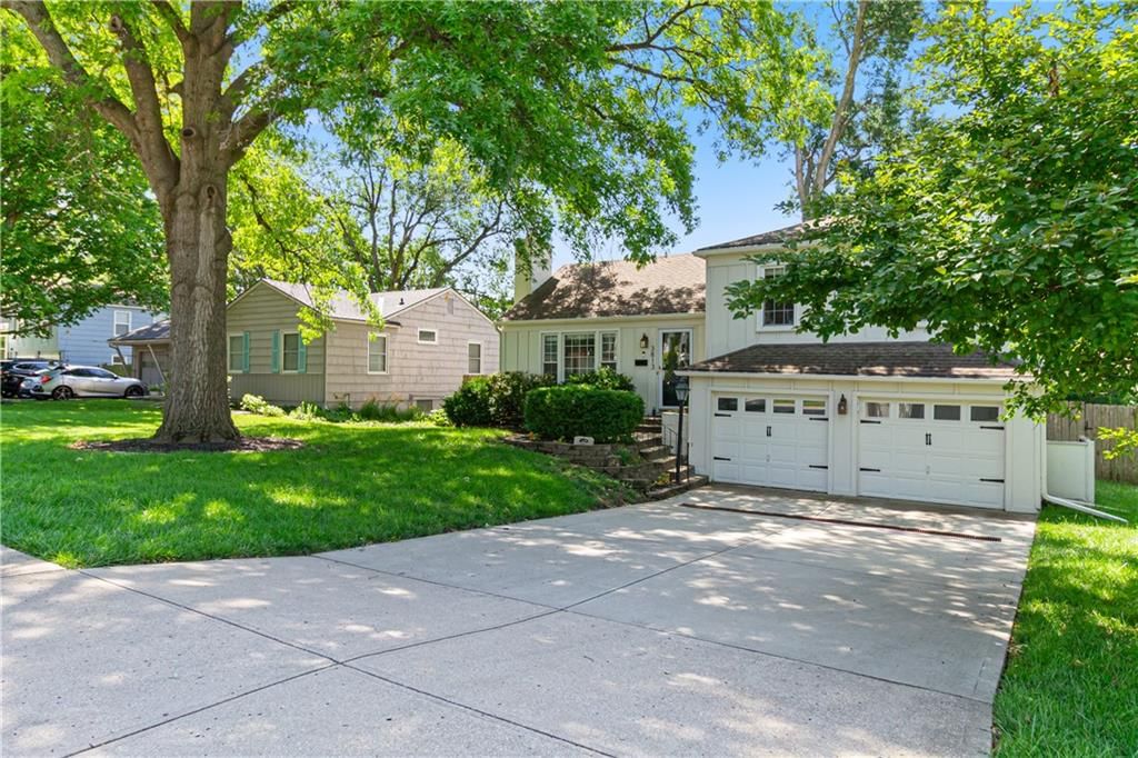 3813 W 79th Street — photo 3
