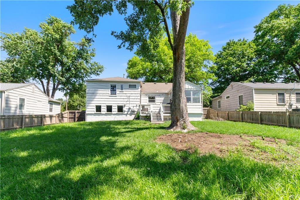 3813 W 79th Street — photo 28