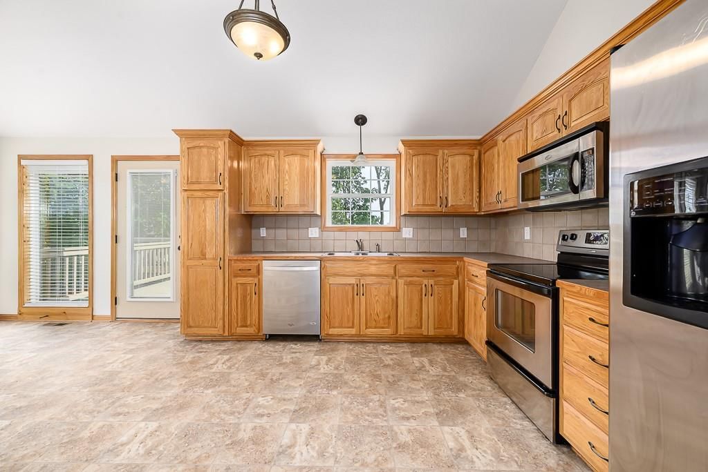 11212 Rowland Avenue — photo 6