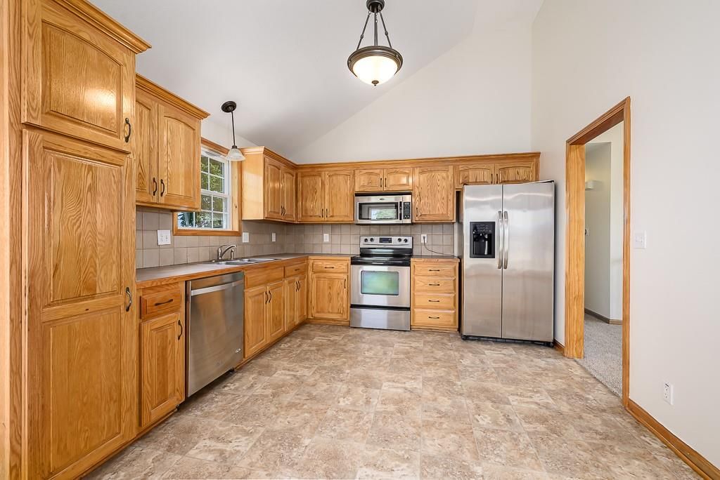11212 Rowland Avenue — photo 7