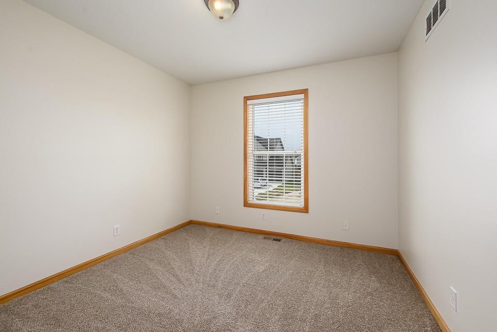 11212 Rowland Avenue — photo 15