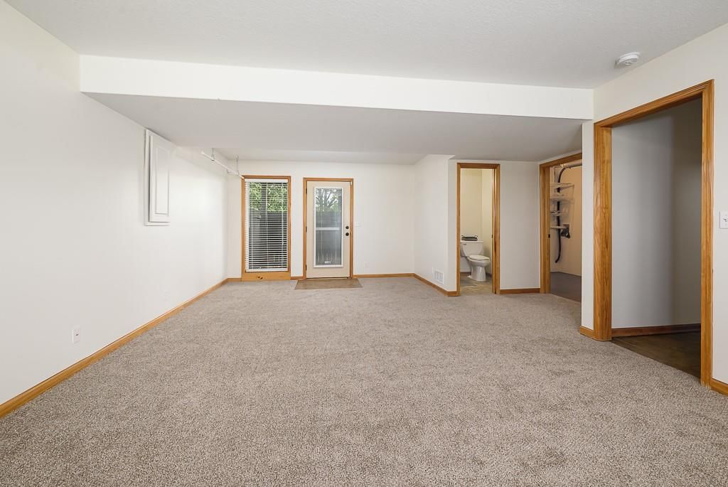 11212 Rowland Avenue — photo 18