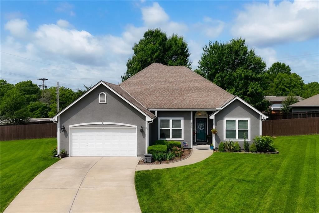 820 SW BENJAMIN Circle — photo 1