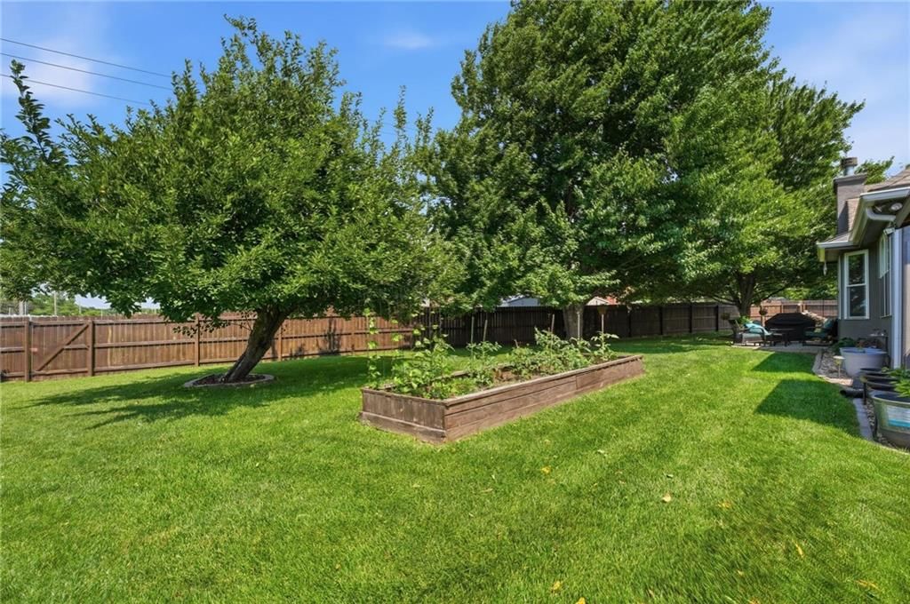 820 SW BENJAMIN Circle — photo 34