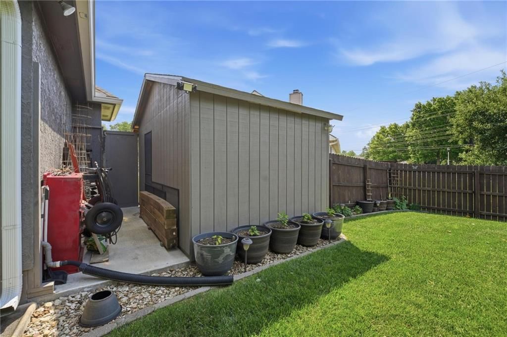 820 SW BENJAMIN Circle — photo 37