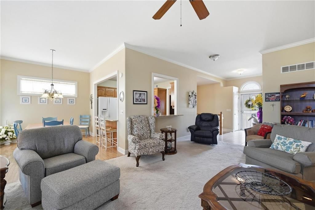 812 SW Nautica Court — photo 6