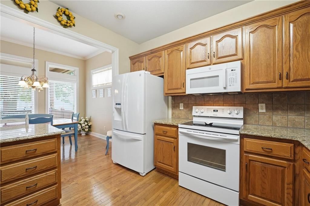 812 SW Nautica Court — photo 10