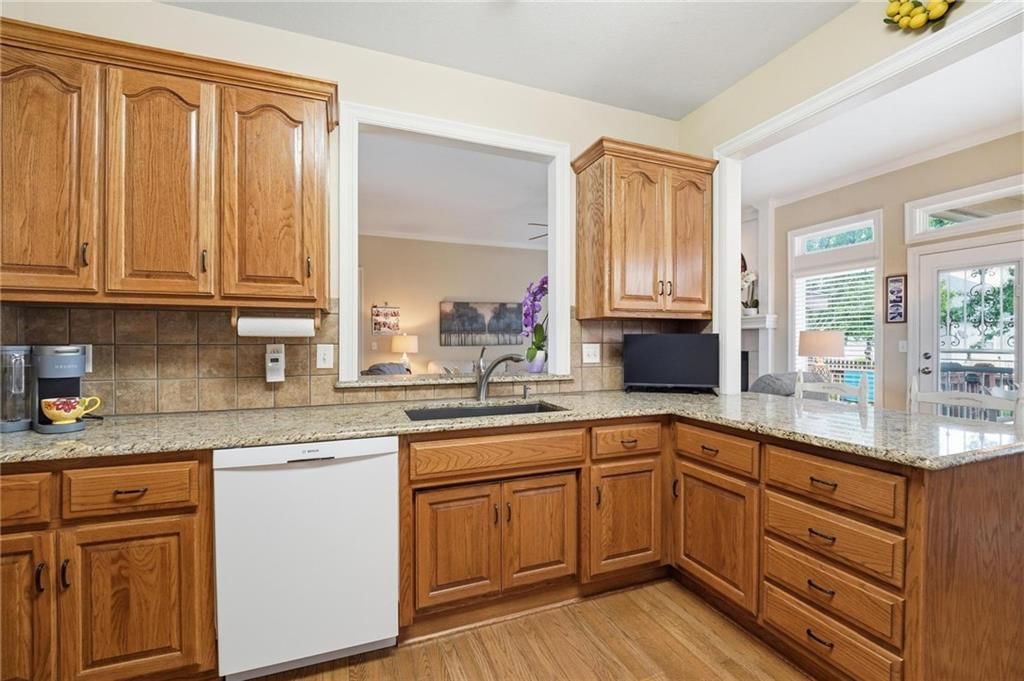 812 SW Nautica Court — photo 11