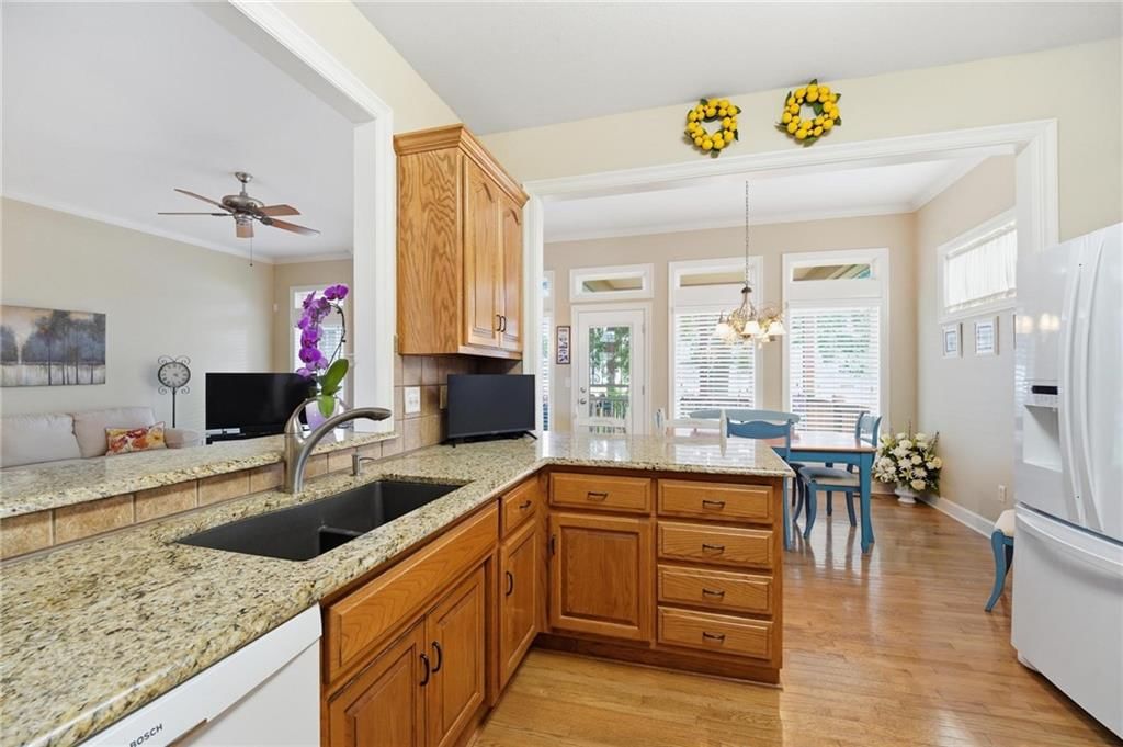 812 SW Nautica Court — photo 13