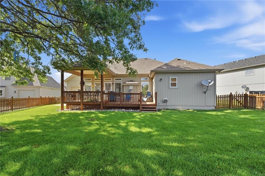 812 SW Nautica Court — photo 30