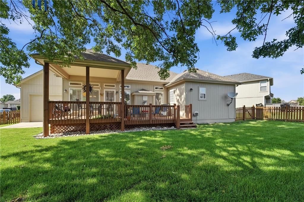 812 SW Nautica Court — photo 31