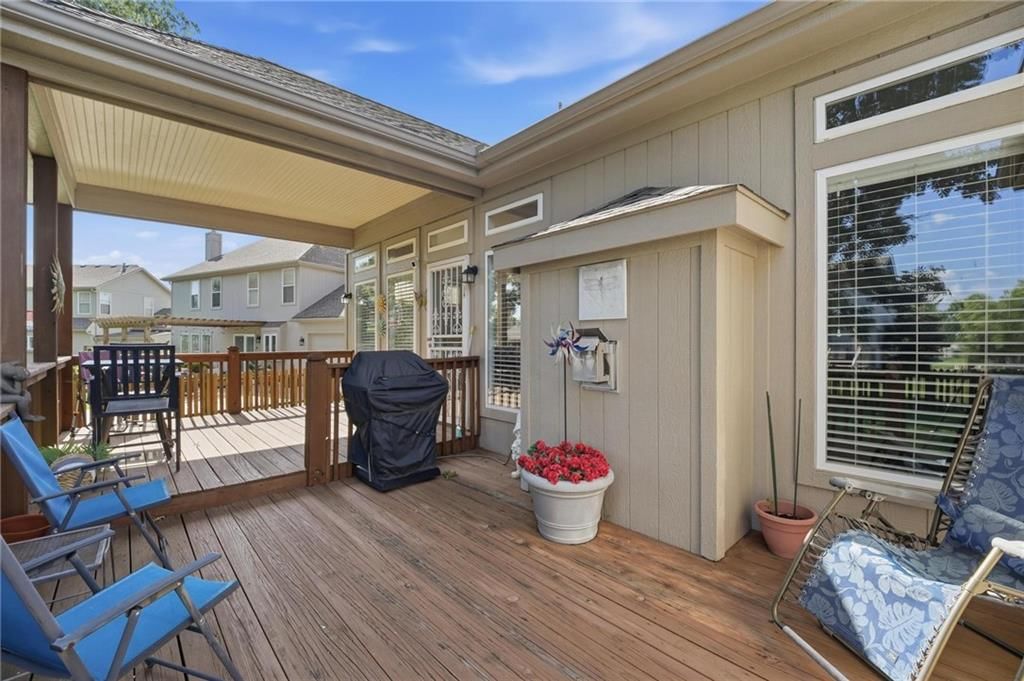 812 SW Nautica Court — photo 32