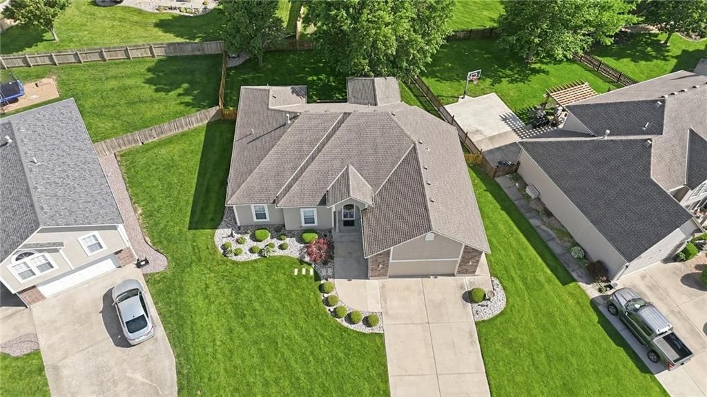 812 SW Nautica Court — photo 35