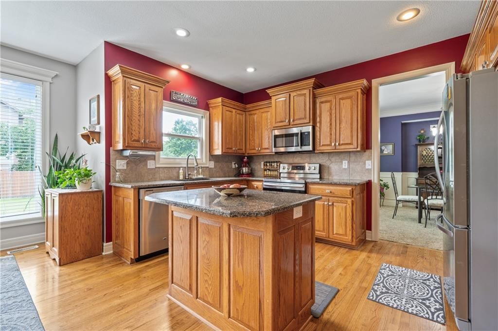 15337 S Greenwood Street — photo 10