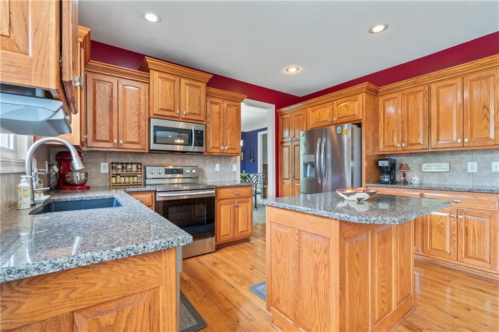 15337 S Greenwood Street — photo 11