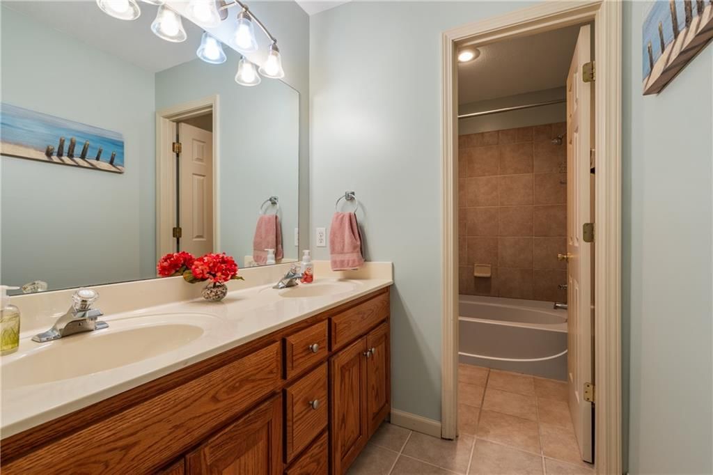 15337 S Greenwood Street — photo 32