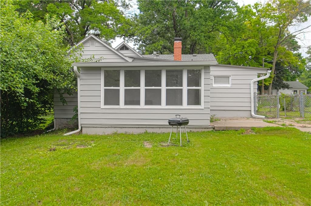 1801 S Broadway Street — photo 28