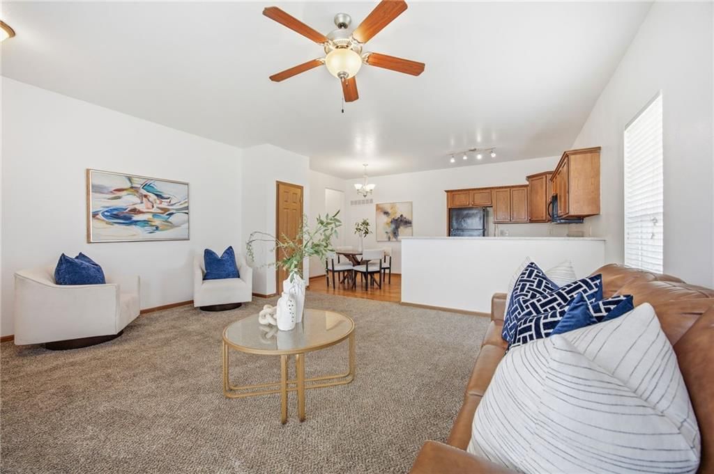 10351 Sloan Avenue — photo 4
