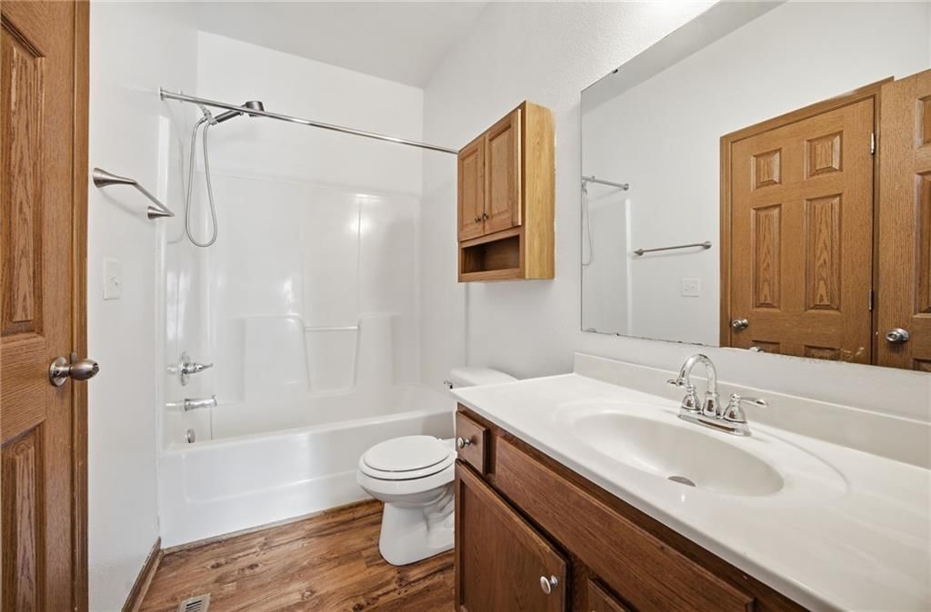 10351 Sloan Avenue — photo 17