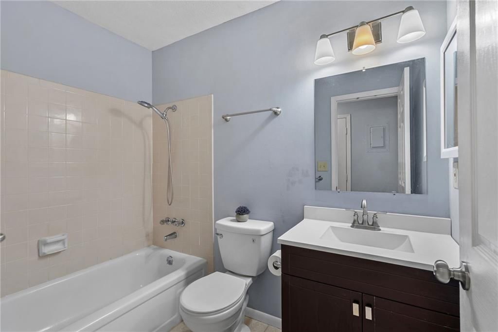 1318 Westbrooke Street — photo 12