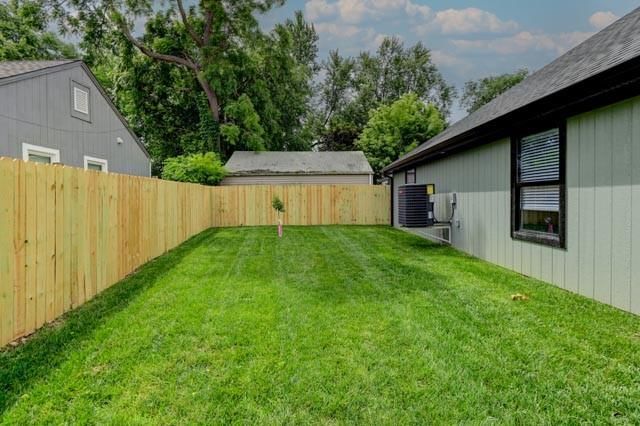 709 N Pearl Street — photo 4