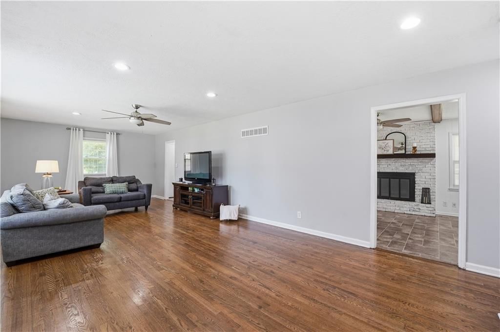 9700 E 82nd Street — photo 13