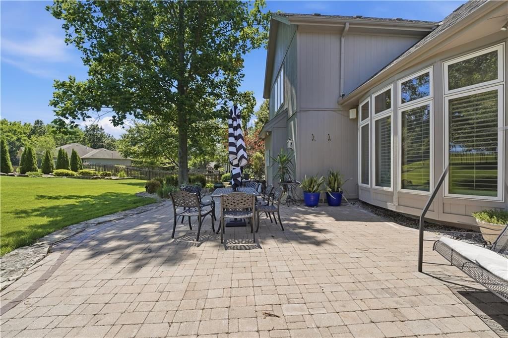 579 N Winnebago Drive — photo 8