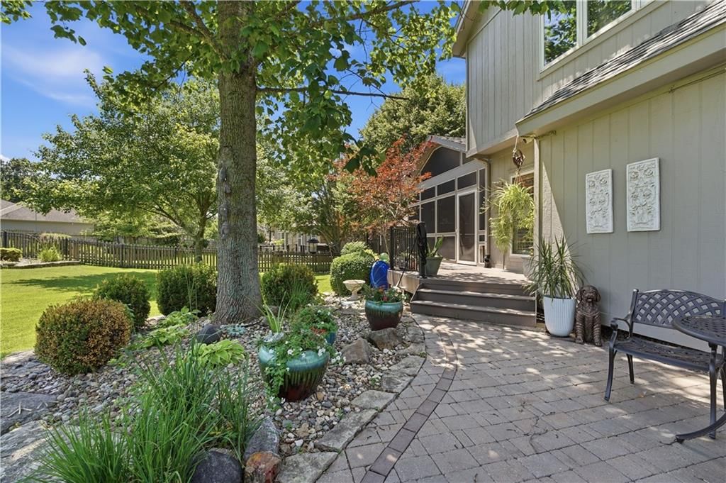 579 N Winnebago Drive — photo 9