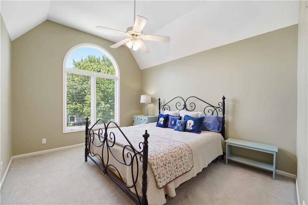 579 N Winnebago Drive — photo 35