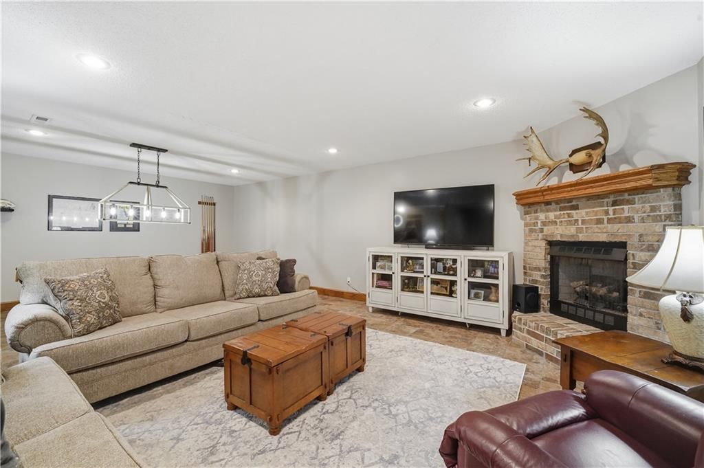 579 N Winnebago Drive — photo 44