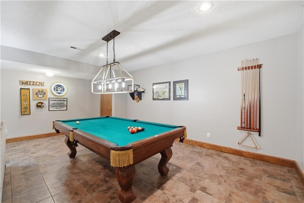 579 N Winnebago Drive — photo 47