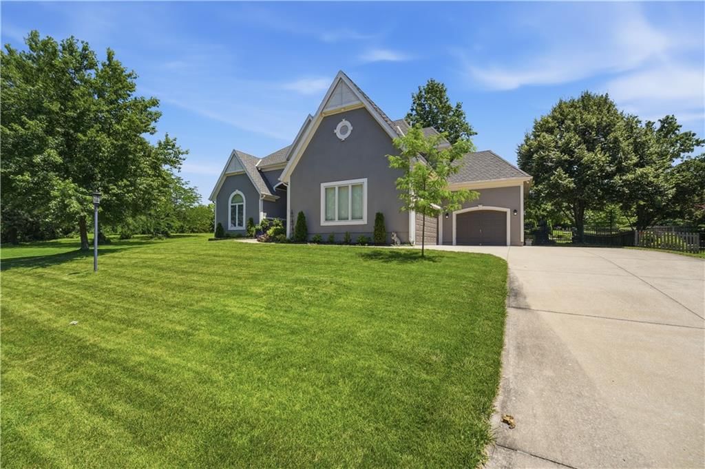 579 N Winnebago Drive — photo 52