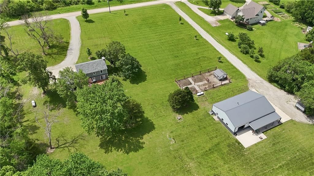 1390 N 550th Road — photo 91