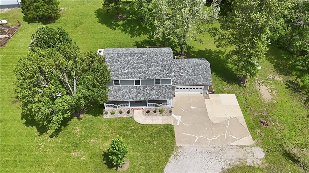 1390 N 550th Road — photo 93
