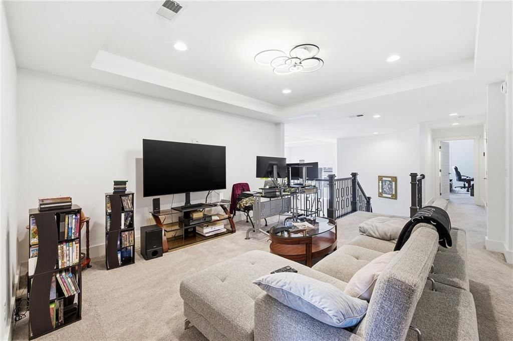 15620 Catalina Street — photo 37