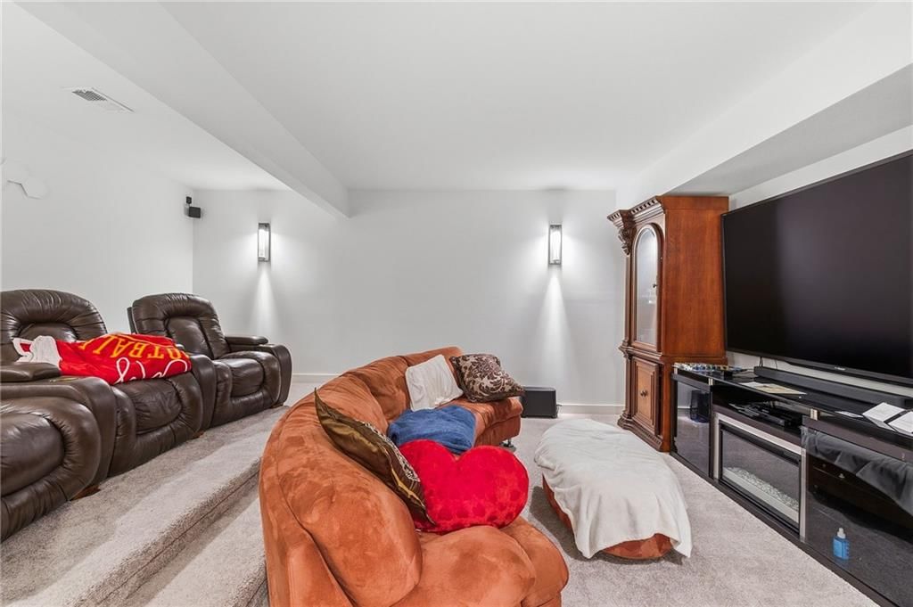 15620 Catalina Street — photo 56