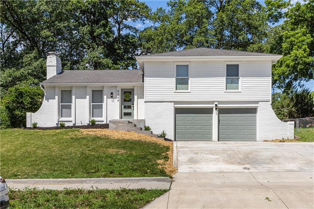 5140 Goodman Lane, Overland Park, KS