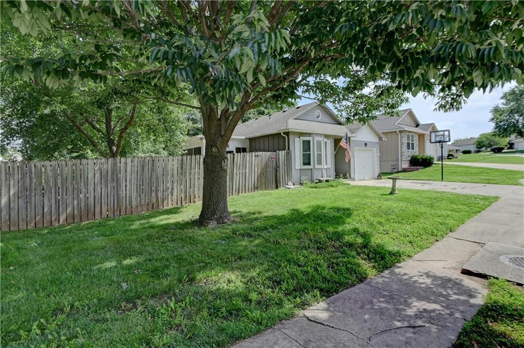 18008 E WHITNEY Road — photo 35