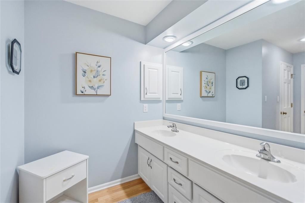 12809 Cambridge Road — photo 32