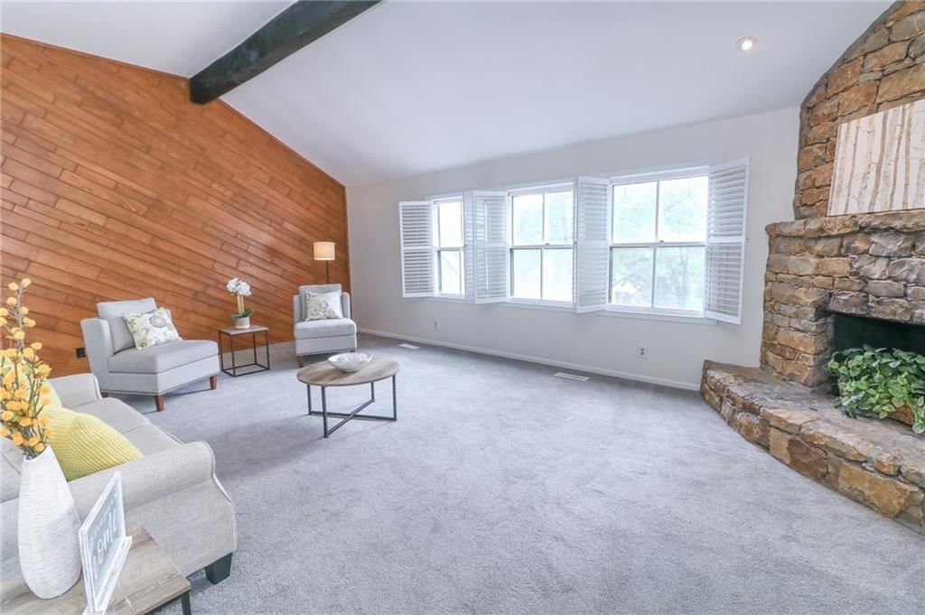 16015 Meadow Lane — photo 4