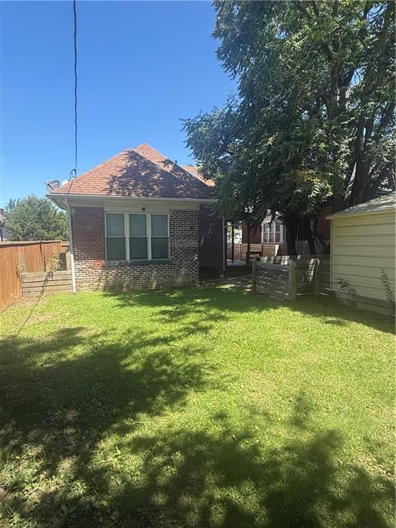 2424 Olive Street — photo 16