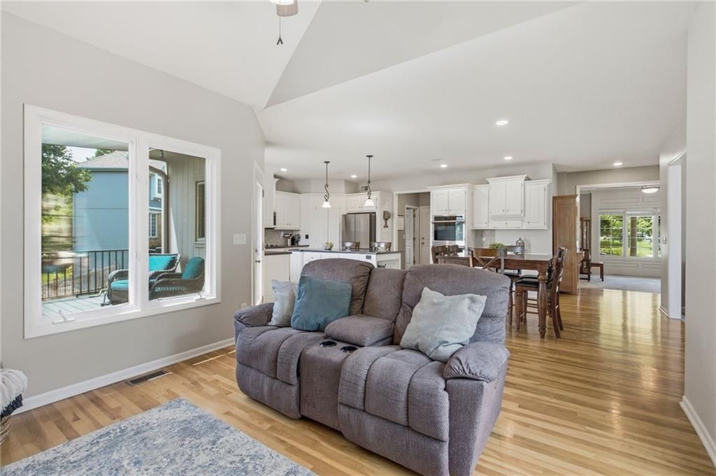 14271 W 156th Terrace — photo 39