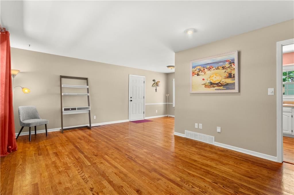 4123 S Cottage Avenue — photo 10