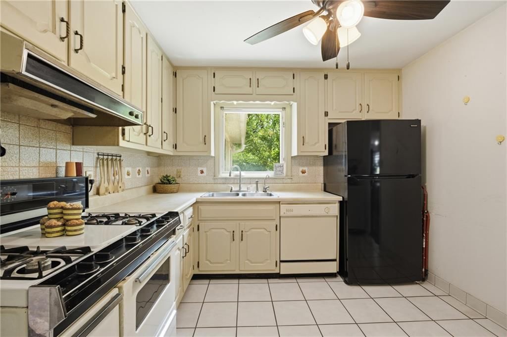 511 E 92nd Street — photo 34