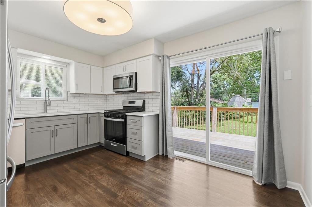 5012 Powell Avenue — photo 13