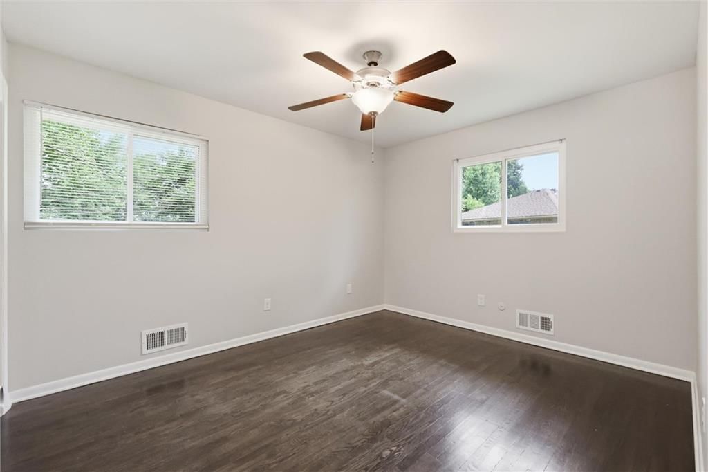 5012 Powell Avenue — photo 21